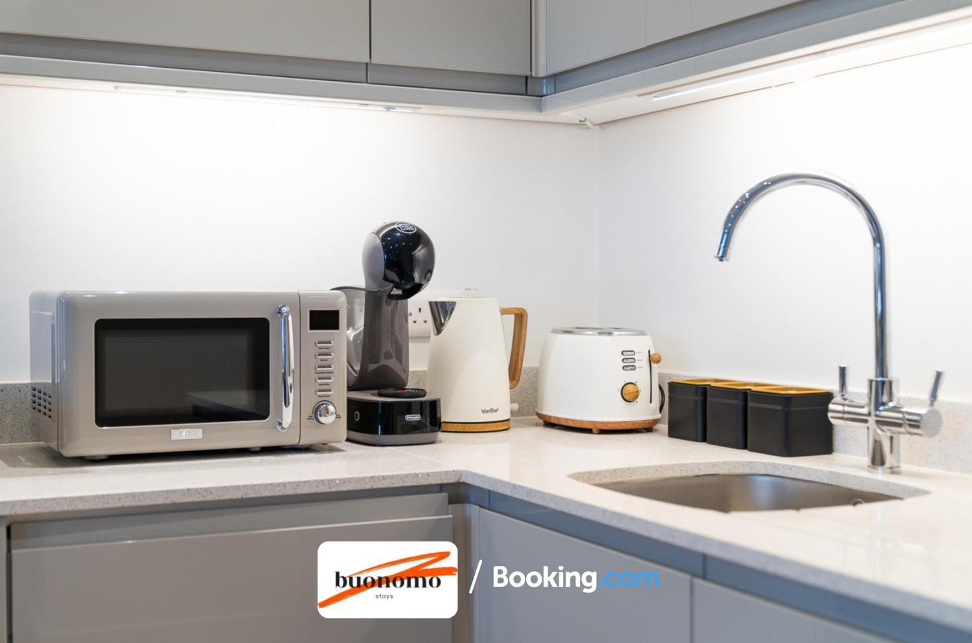 Two Bedroom Apartment At Buonomo Stays Short Lets & Serviced Accommodation Close To Wimbledon Tennis Courts ลอนดอน ภายนอก รูปภาพ