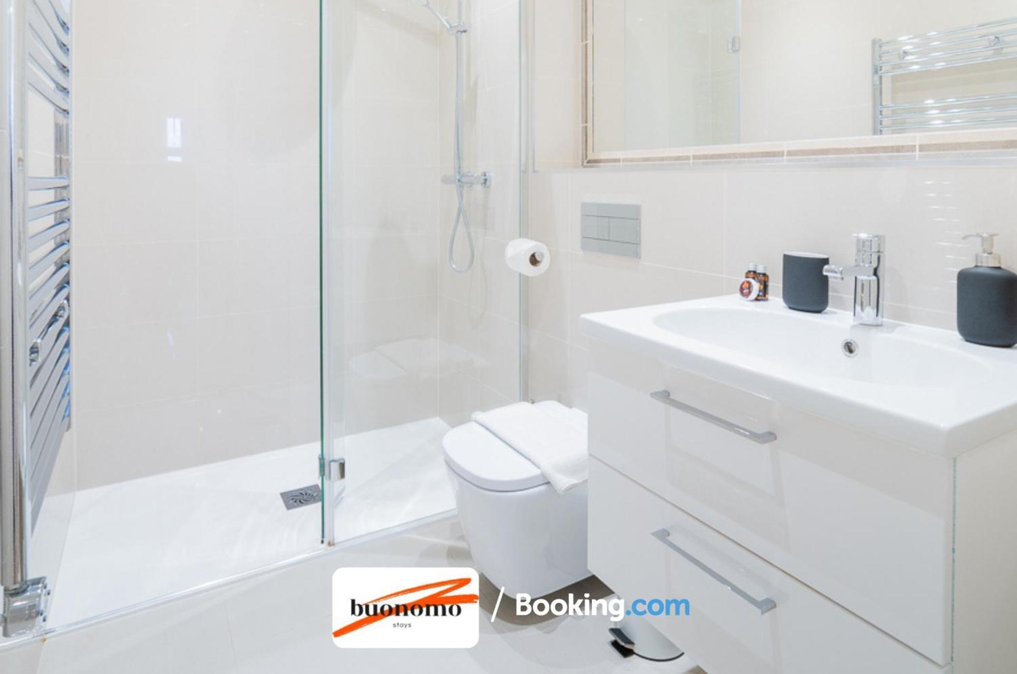 Two Bedroom Apartment At Buonomo Stays Short Lets & Serviced Accommodation Close To Wimbledon Tennis Courts ลอนดอน ภายนอก รูปภาพ