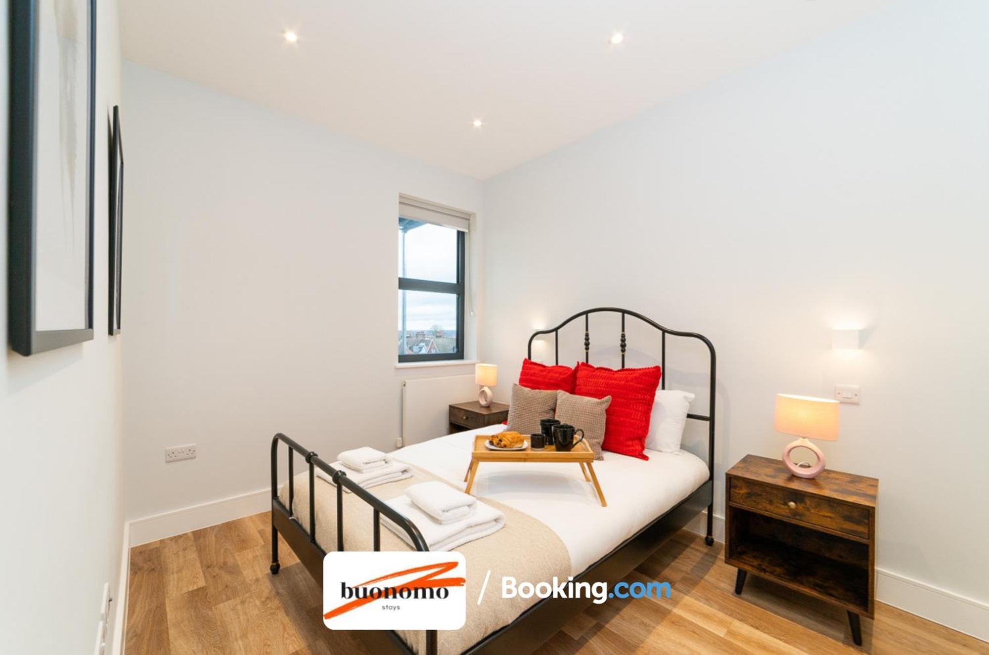 Two Bedroom Apartment At Buonomo Stays Short Lets & Serviced Accommodation Close To Wimbledon Tennis Courts ลอนดอน ภายนอก รูปภาพ