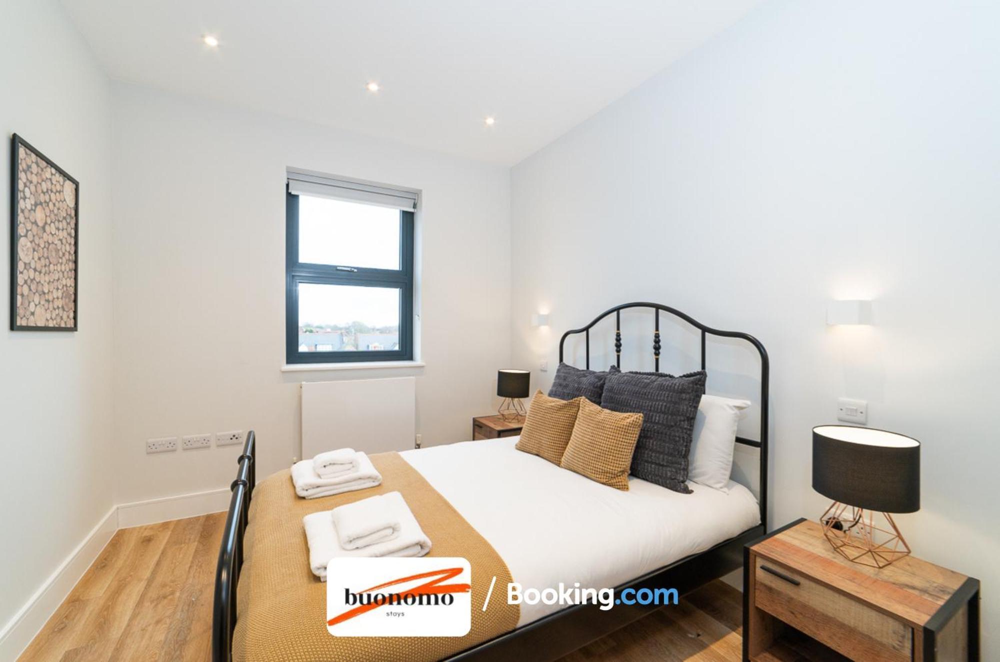 Two Bedroom Apartment At Buonomo Stays Short Lets & Serviced Accommodation Close To Wimbledon Tennis Courts ลอนดอน ภายนอก รูปภาพ